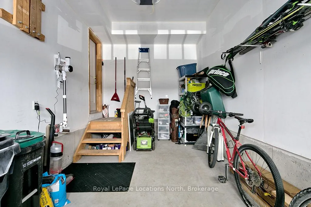 Photo 29 of 38 Plewes Drive, Collingwood — HOMEH