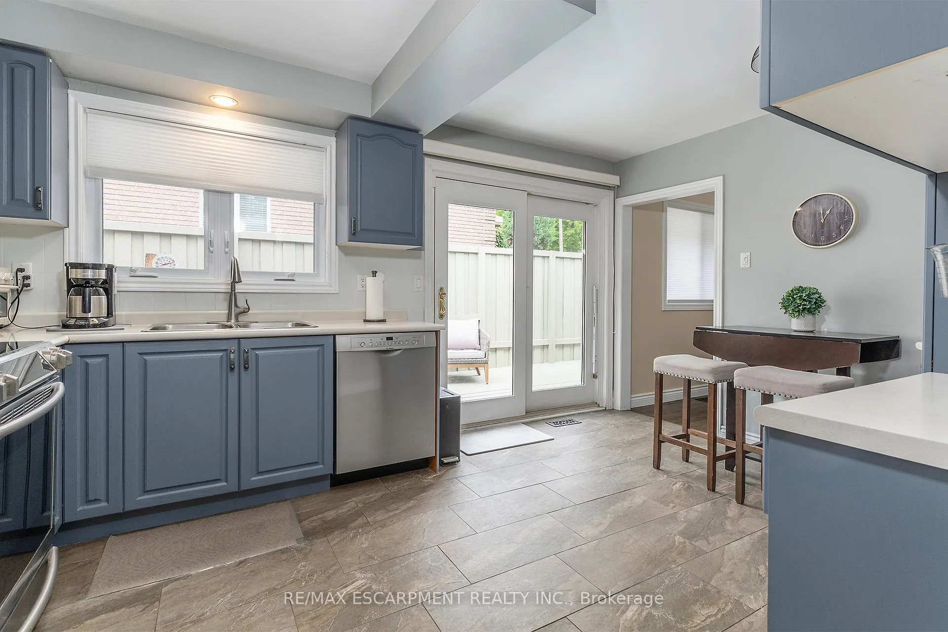 Photo 7 of 170 Seminole Road, Hamilton, Ancaster — HOMEH