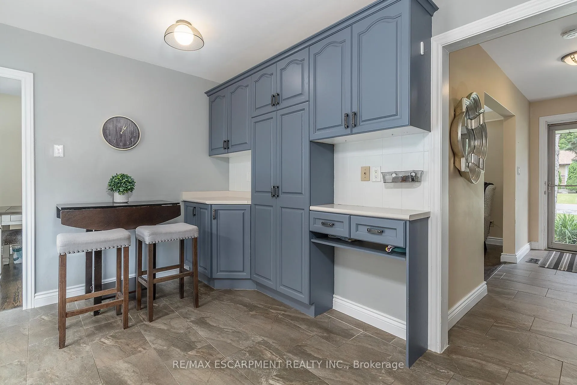 Photo 9 of 170 Seminole Road, Hamilton, Ancaster — HOMEH