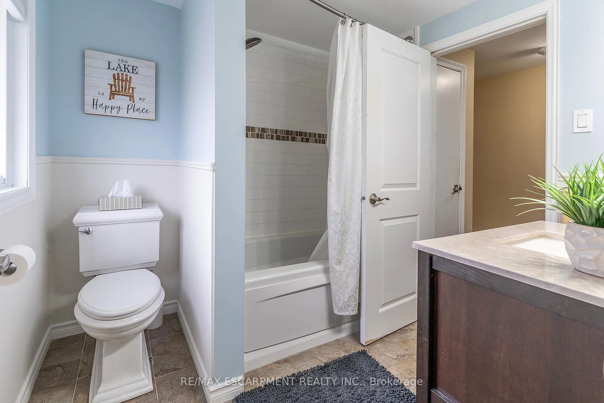 Photo 11 of 170 Seminole Road, Hamilton, Ancaster — HOMEH