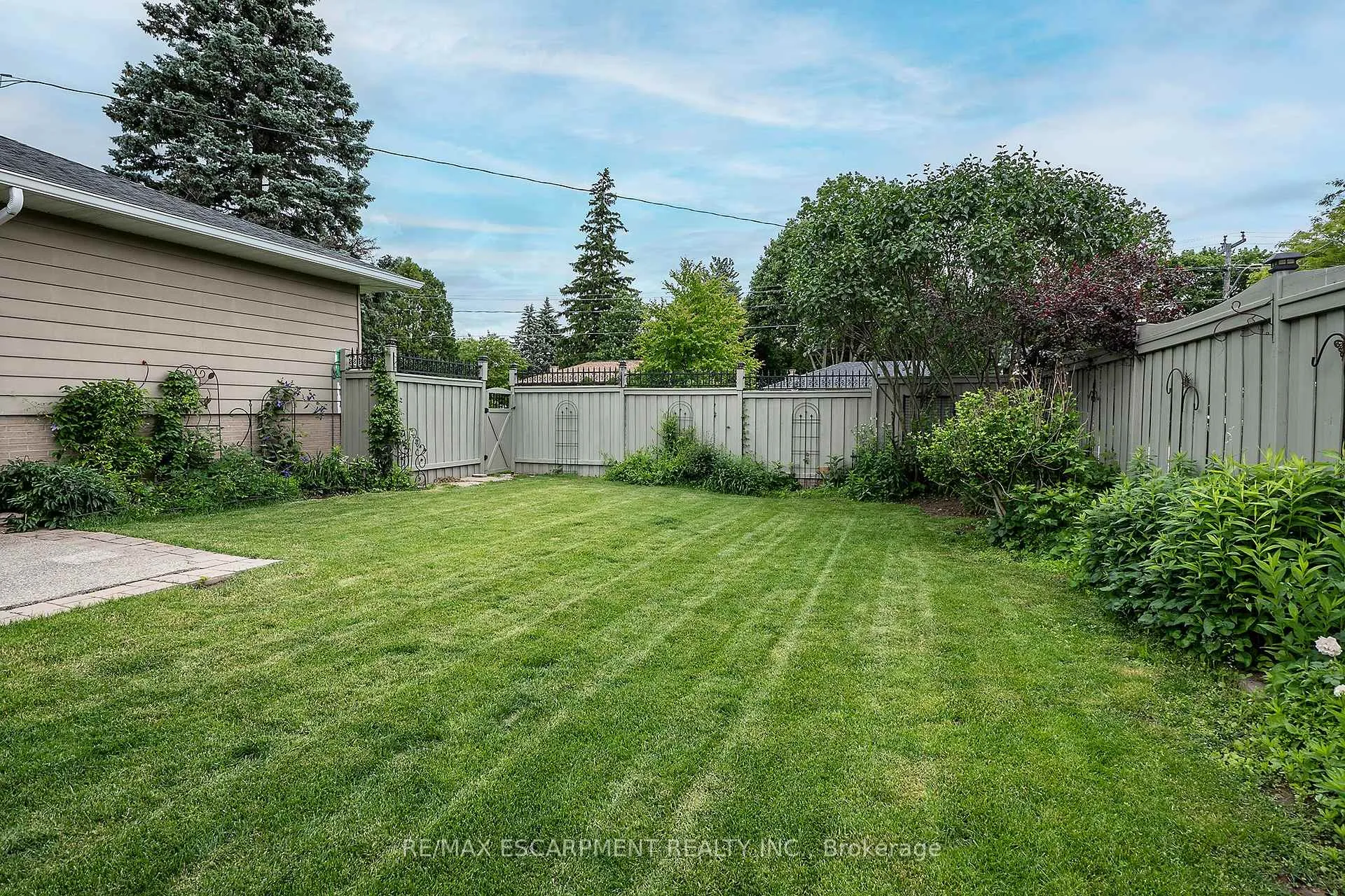 Photo 25 of 170 Seminole Road, Hamilton, Ancaster — HOMEH