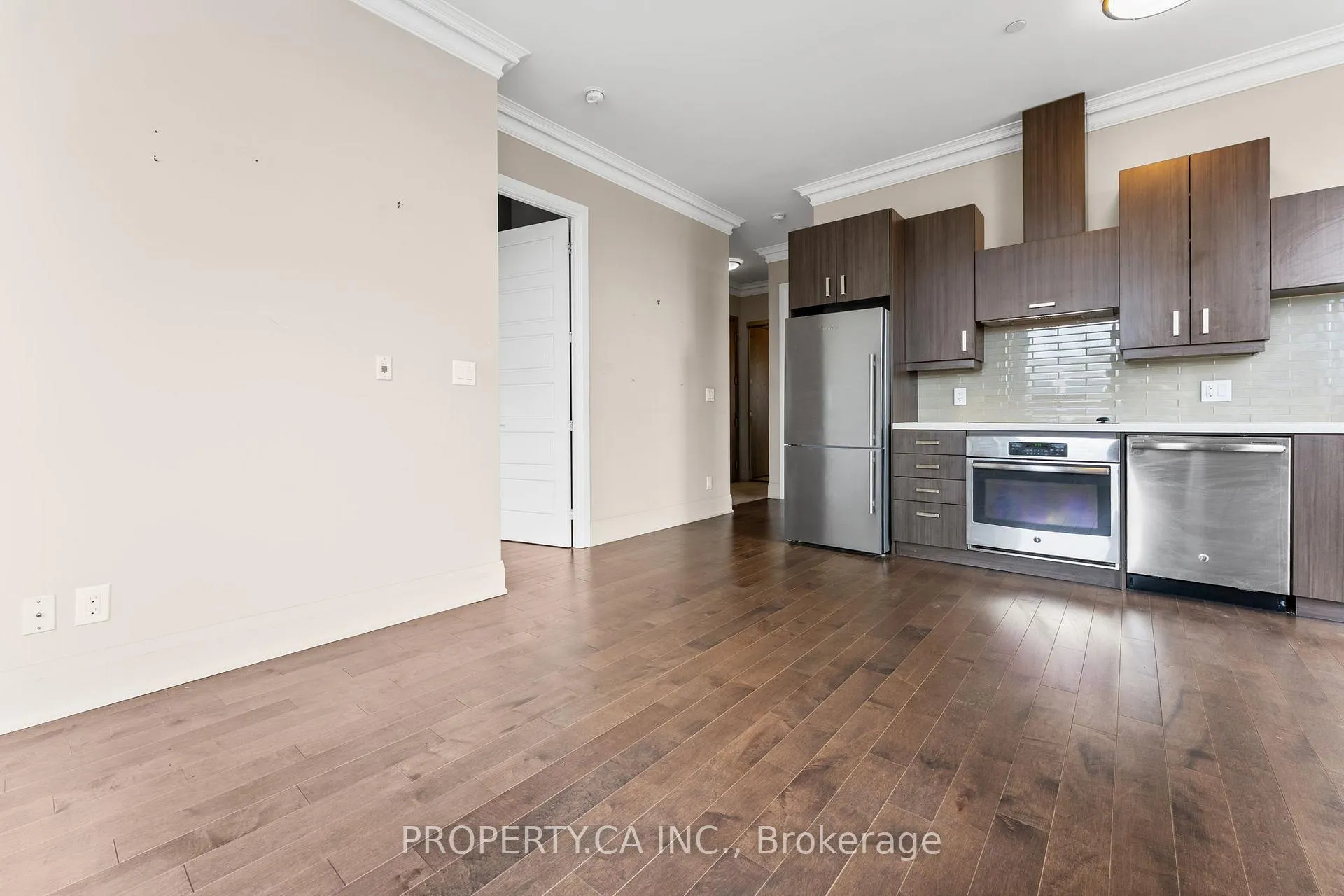 Photo 4 of Unit Ph15, 28 Uptown Drive, Markham, Unionville — HOMEH