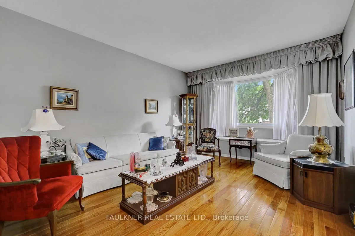Photo 5 of 1526 Bourcier Drive, Ottawa, Bilberry Creek/Queenswood Heights — HOMEH