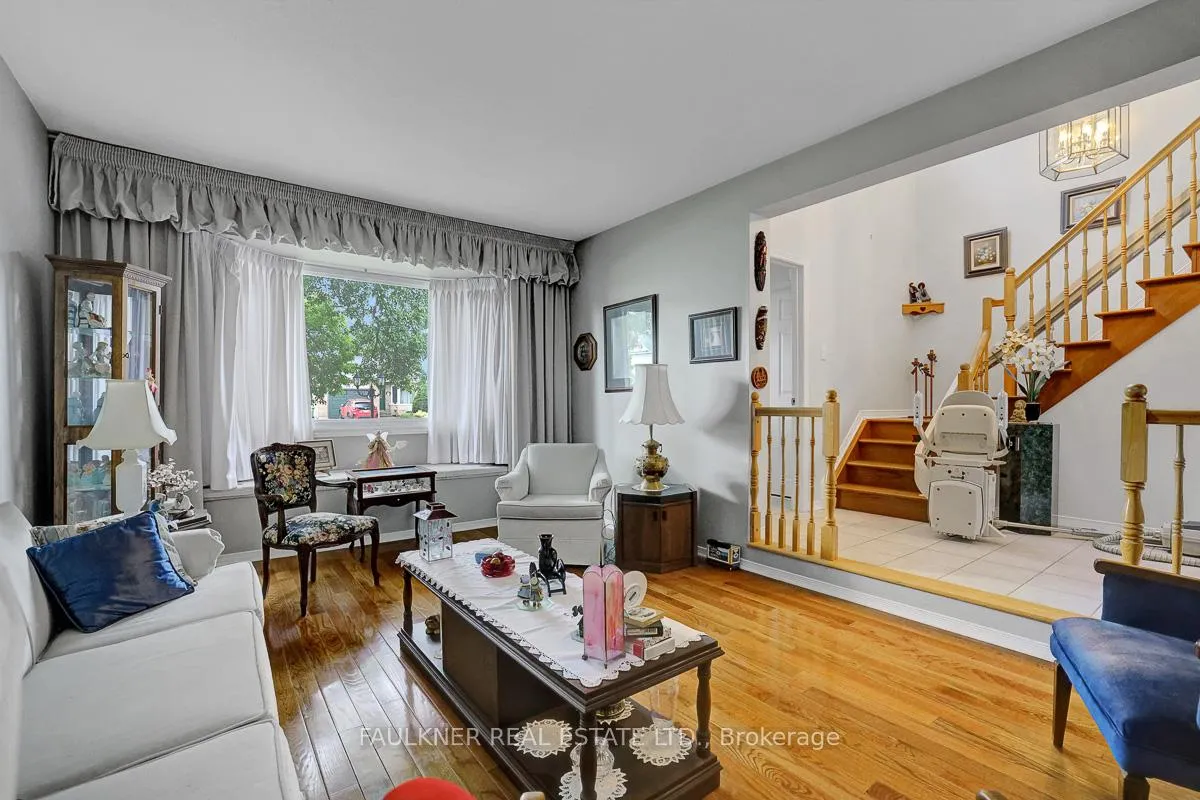 Photo 6 of 1526 Bourcier Drive, Ottawa, Bilberry Creek/Queenswood Heights — HOMEH
