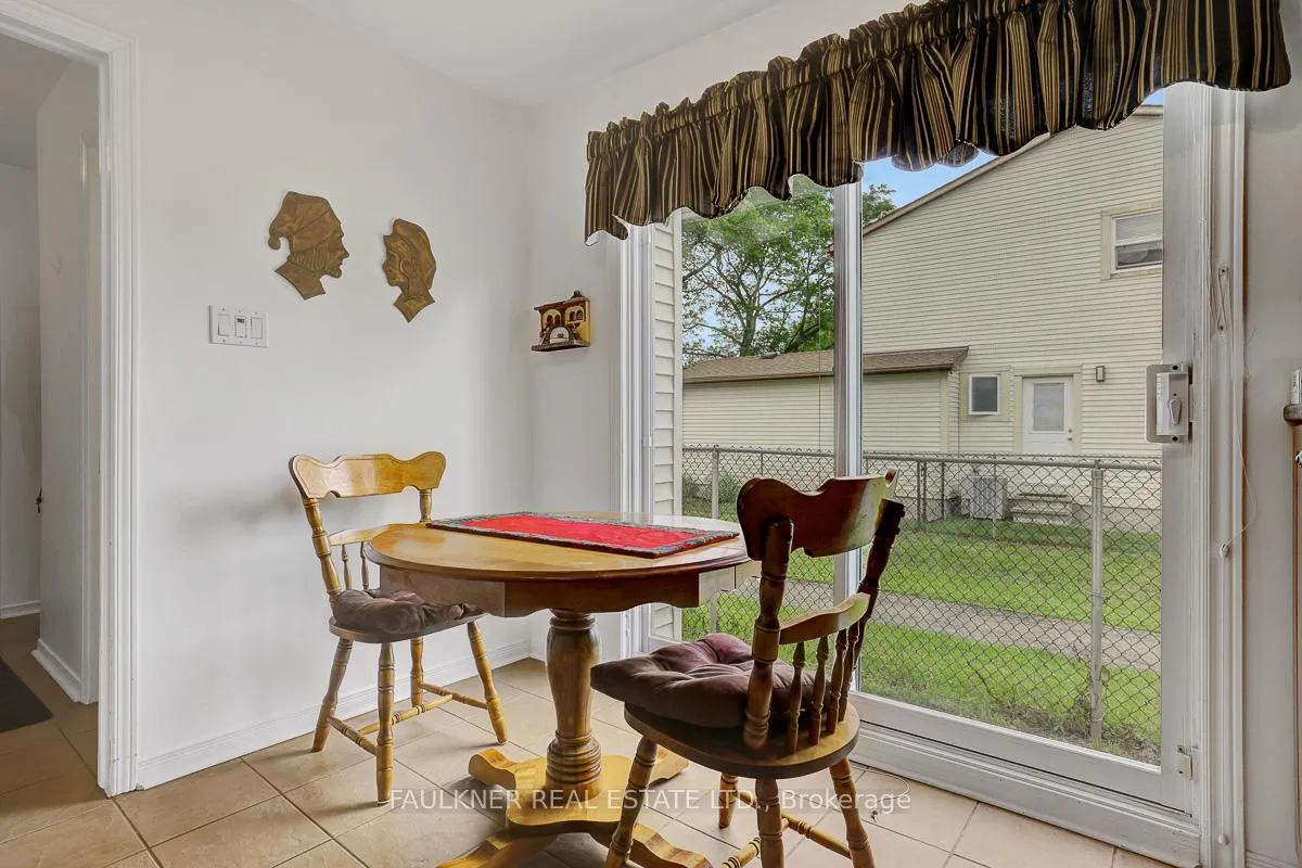 Photo 13 of 1526 Bourcier Drive, Ottawa, Bilberry Creek/Queenswood Heights — HOMEH