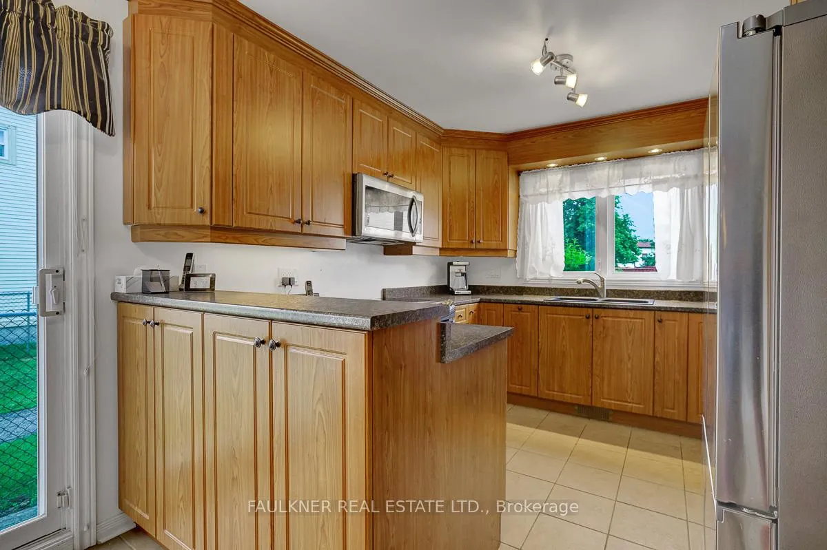 Photo 14 of 1526 Bourcier Drive, Ottawa, Bilberry Creek/Queenswood Heights — HOMEH
