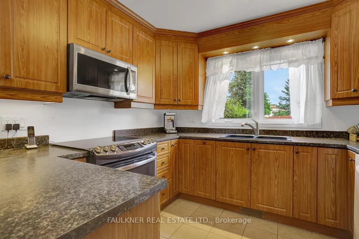 Photo 15 of 1526 Bourcier Drive, Ottawa, Bilberry Creek/Queenswood Heights — HOMEH