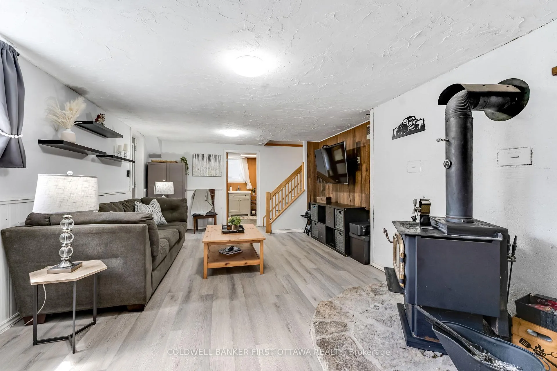 Photo 24 of 3 Tower Road, Rideau Lakes, Rideau Lakes (South Elmsley) Twp — HOMEH