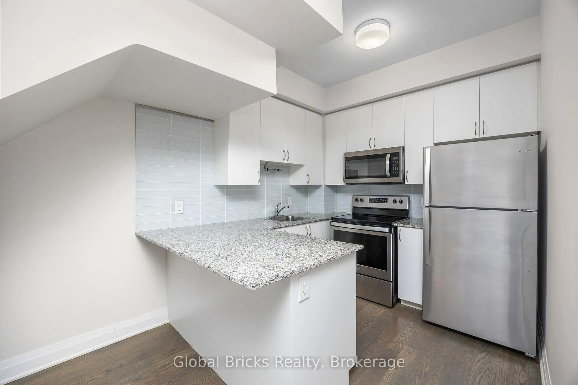Photo 6 of Unit A102, 5309 Highway 7, Vaughan, Vaughan Grove — HOMEH