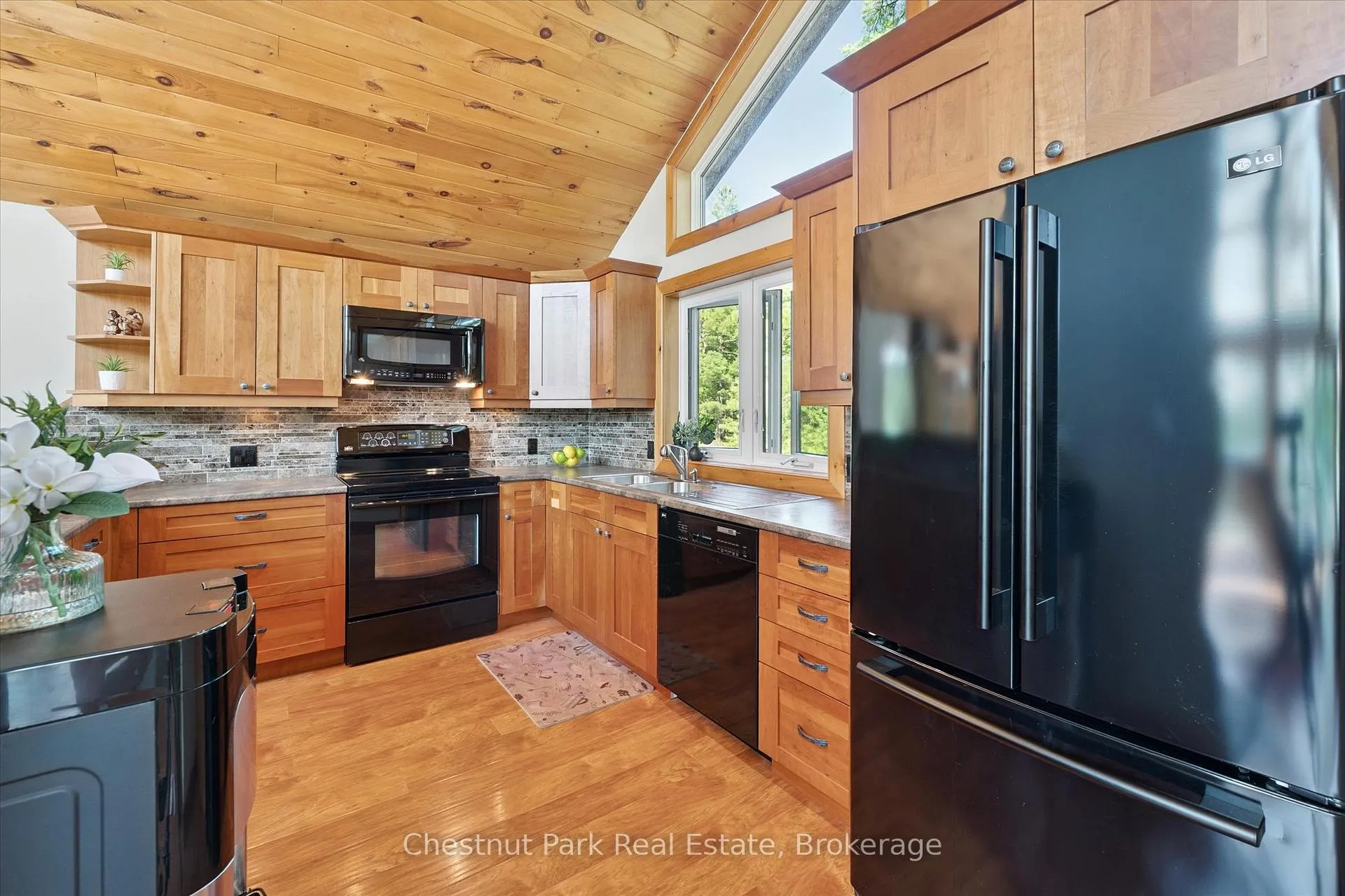 Photo 17 of 1 Diamond Island, Gravenhurst, Muskoka (S) — HOMEH