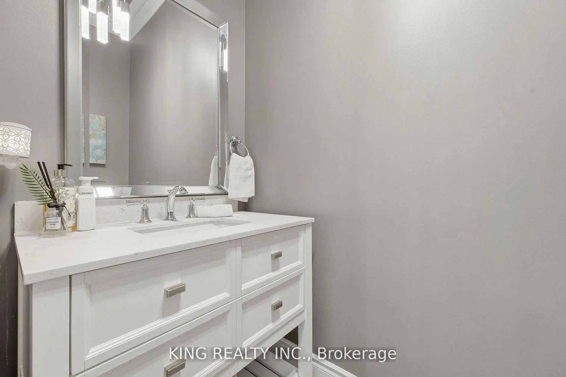 Photo 17 of 76 Chesney Crescent, Vaughan, Kleinburg — HOMEH