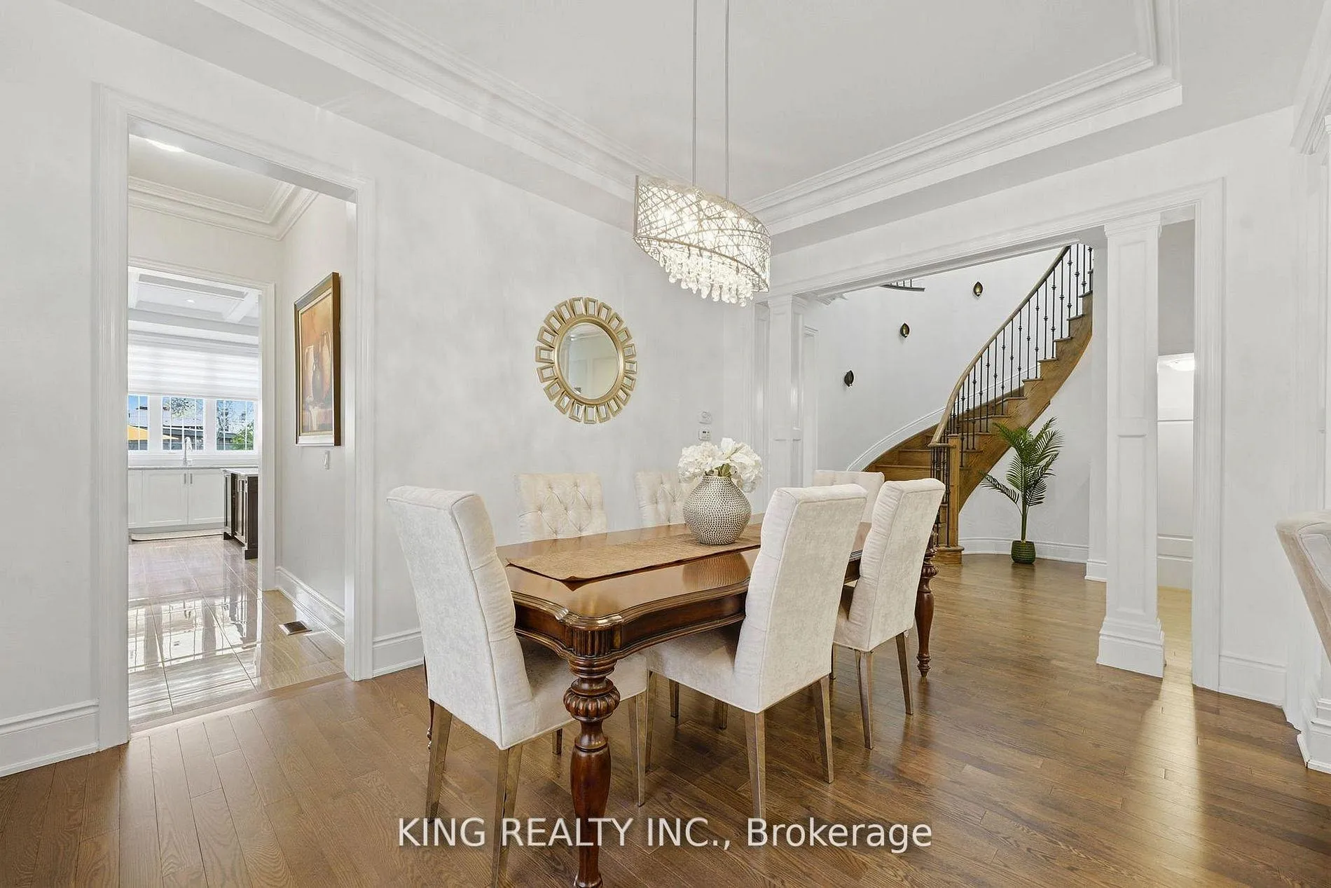 Photo 8 of 76 Chesney Crescent, Vaughan, Kleinburg — HOMEH