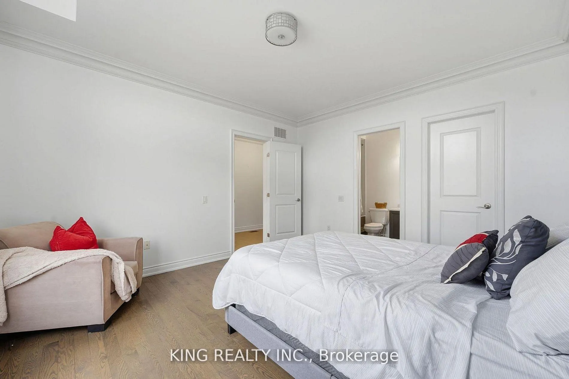 Photo 26 of 76 Chesney Crescent, Vaughan, Kleinburg — HOMEH