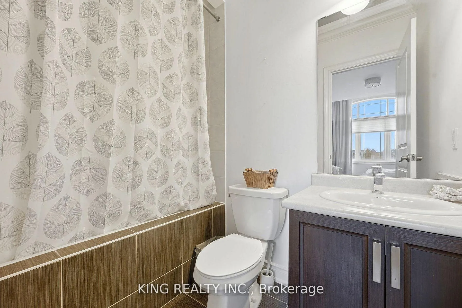 Photo 27 of 76 Chesney Crescent, Vaughan, Kleinburg — HOMEH