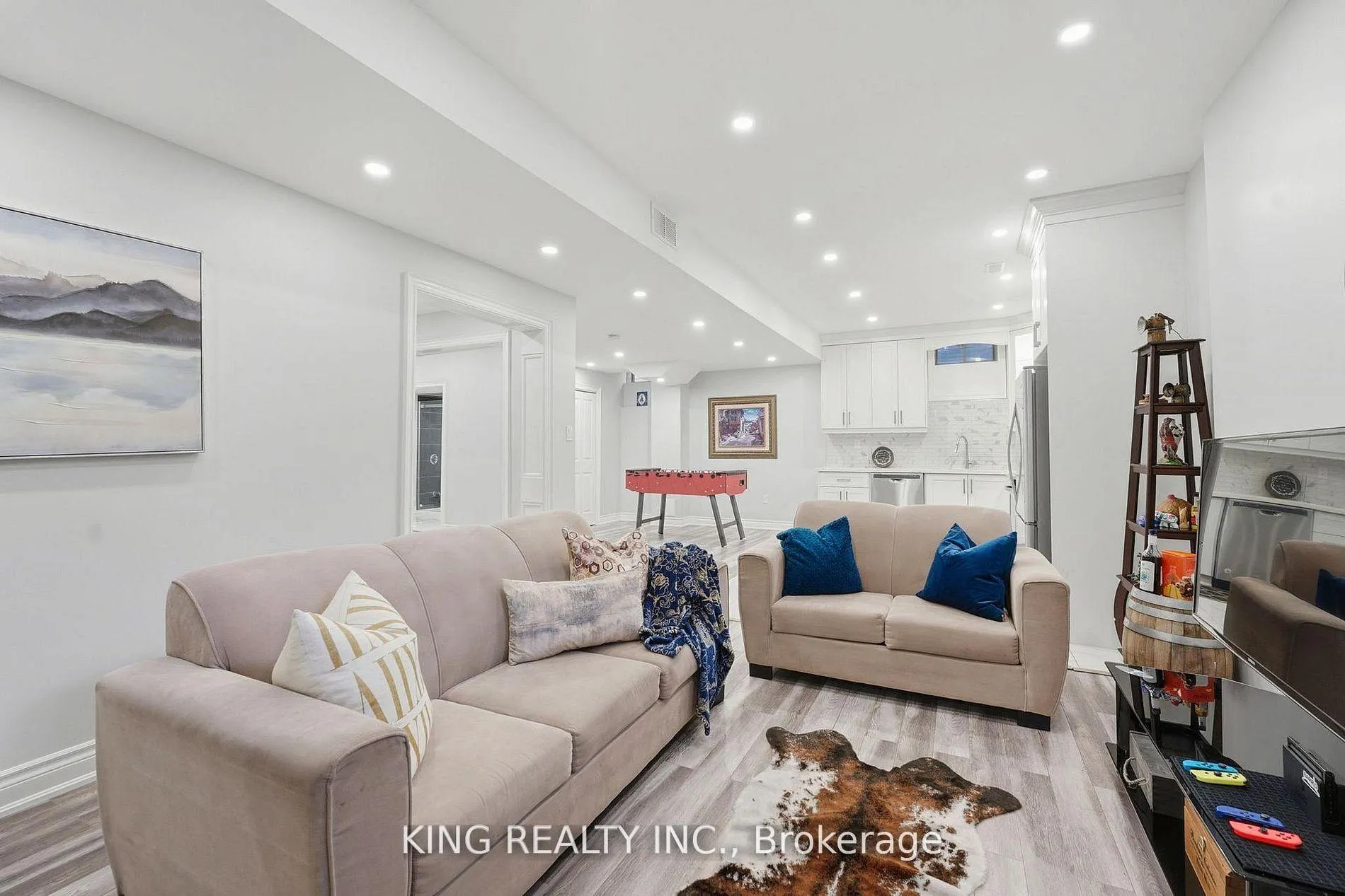 Photo 37 of 76 Chesney Crescent, Vaughan, Kleinburg — HOMEH