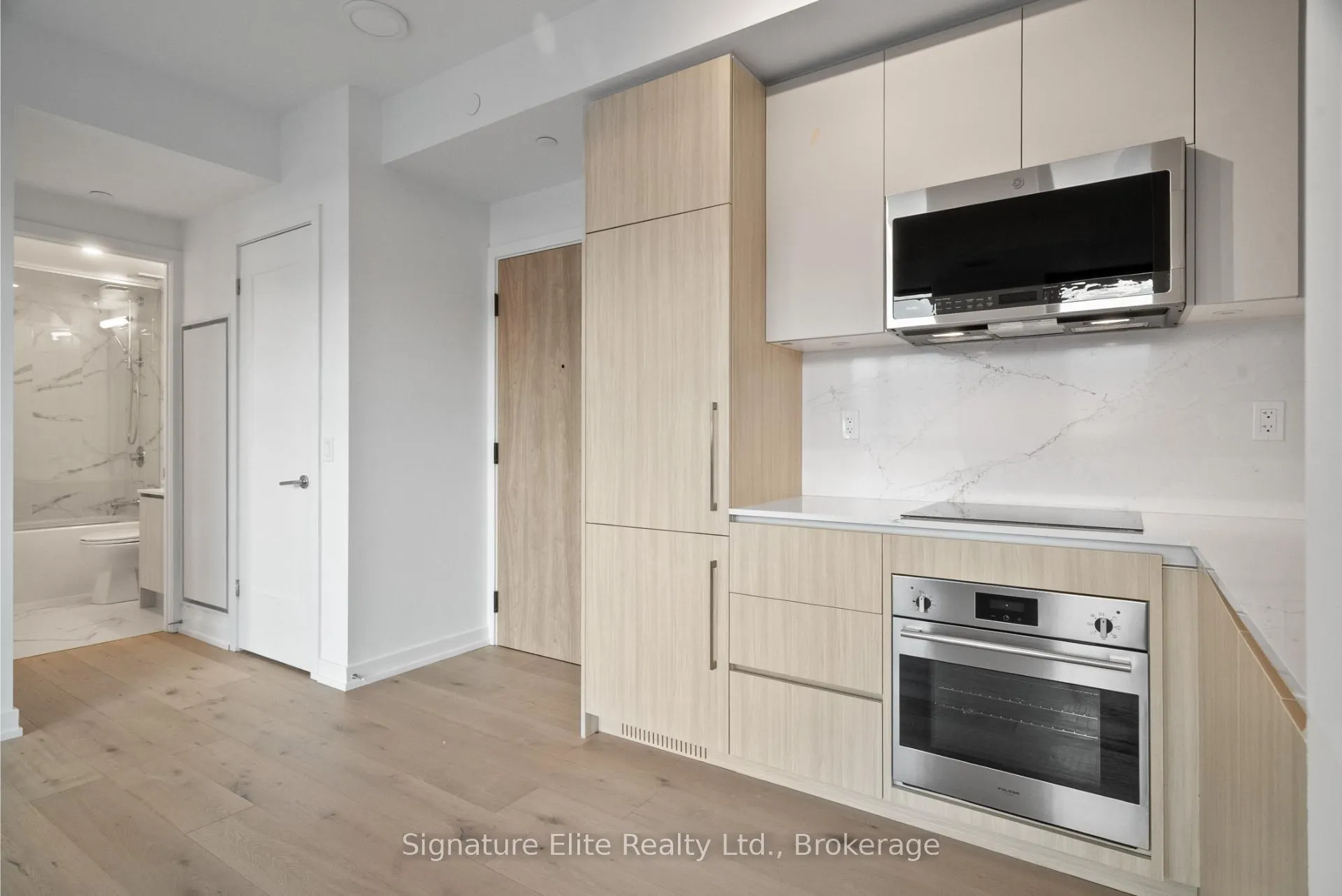 Photo 11 of Unit 1014, 801 The Queensway, Etobicoke, Stonegate-Queensway — HOMEH