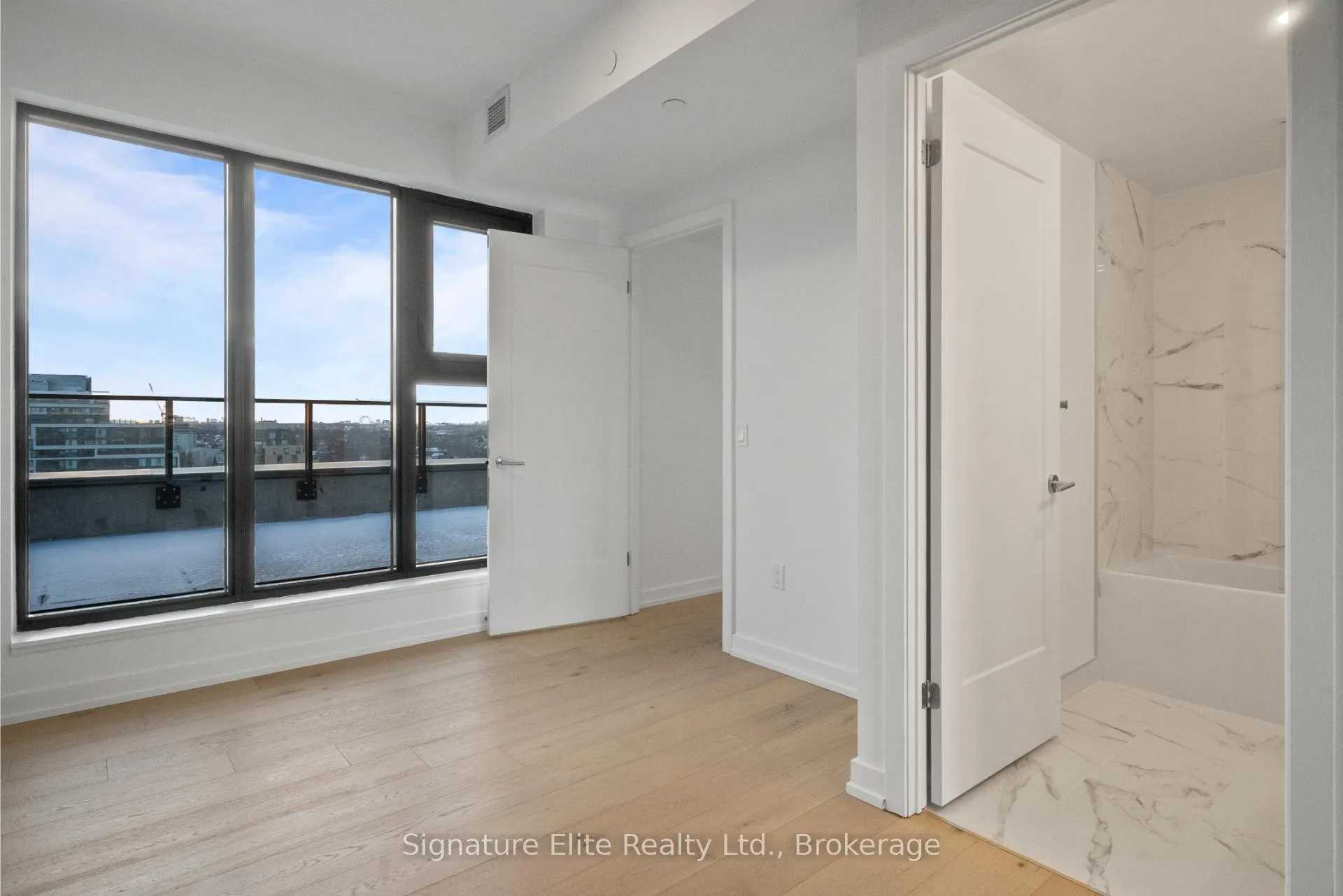Photo 13 of Unit 1014, 801 The Queensway, Etobicoke, Stonegate-Queensway — HOMEH