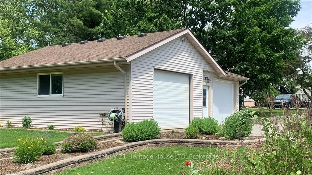 Photo 15 of 1084 Quaker Road, Pelham, Fonthill — HOMEH