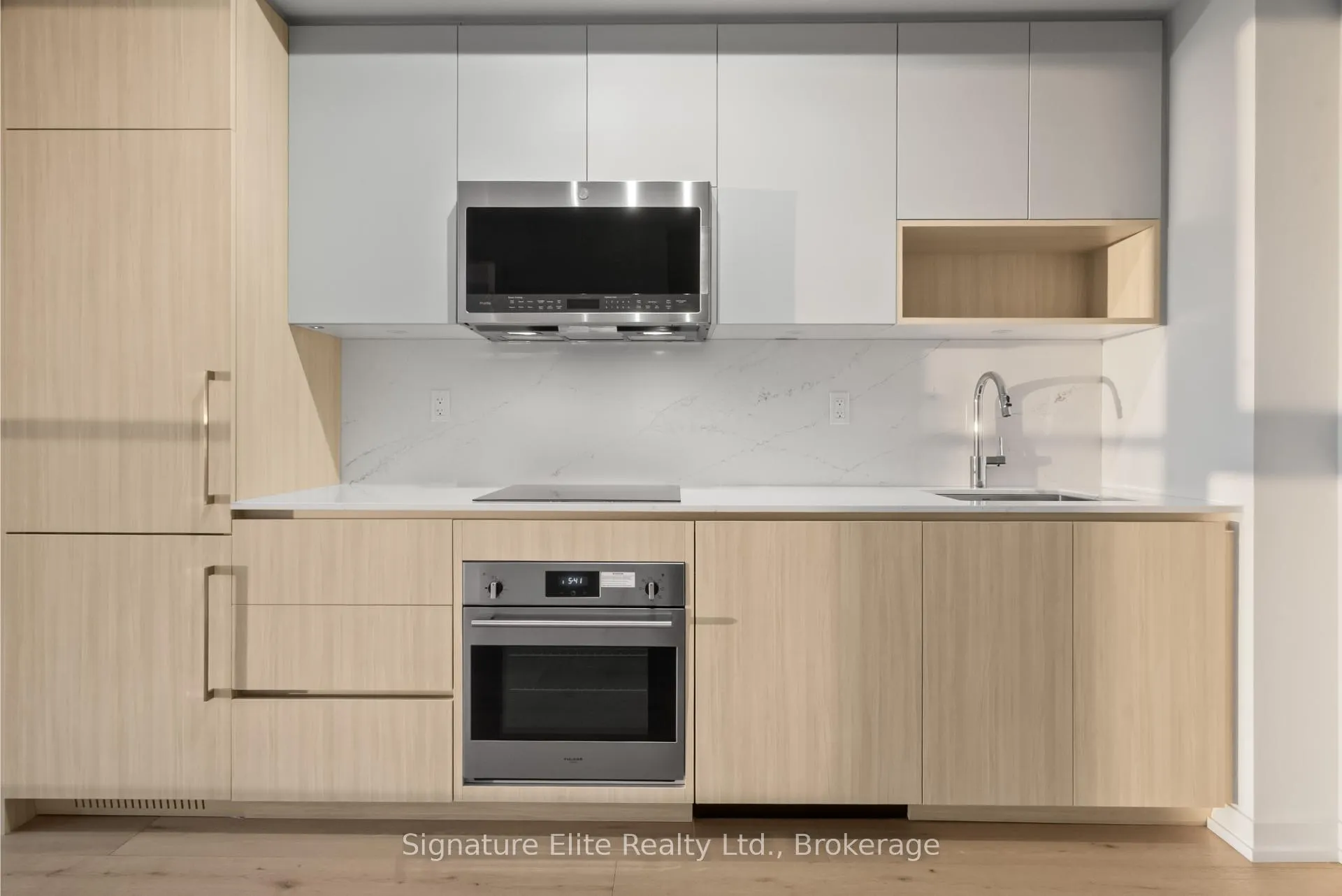Photo 7 of Unit 520, 801 The Queensway, Etobicoke, Stonegate-Queensway — HOMEH