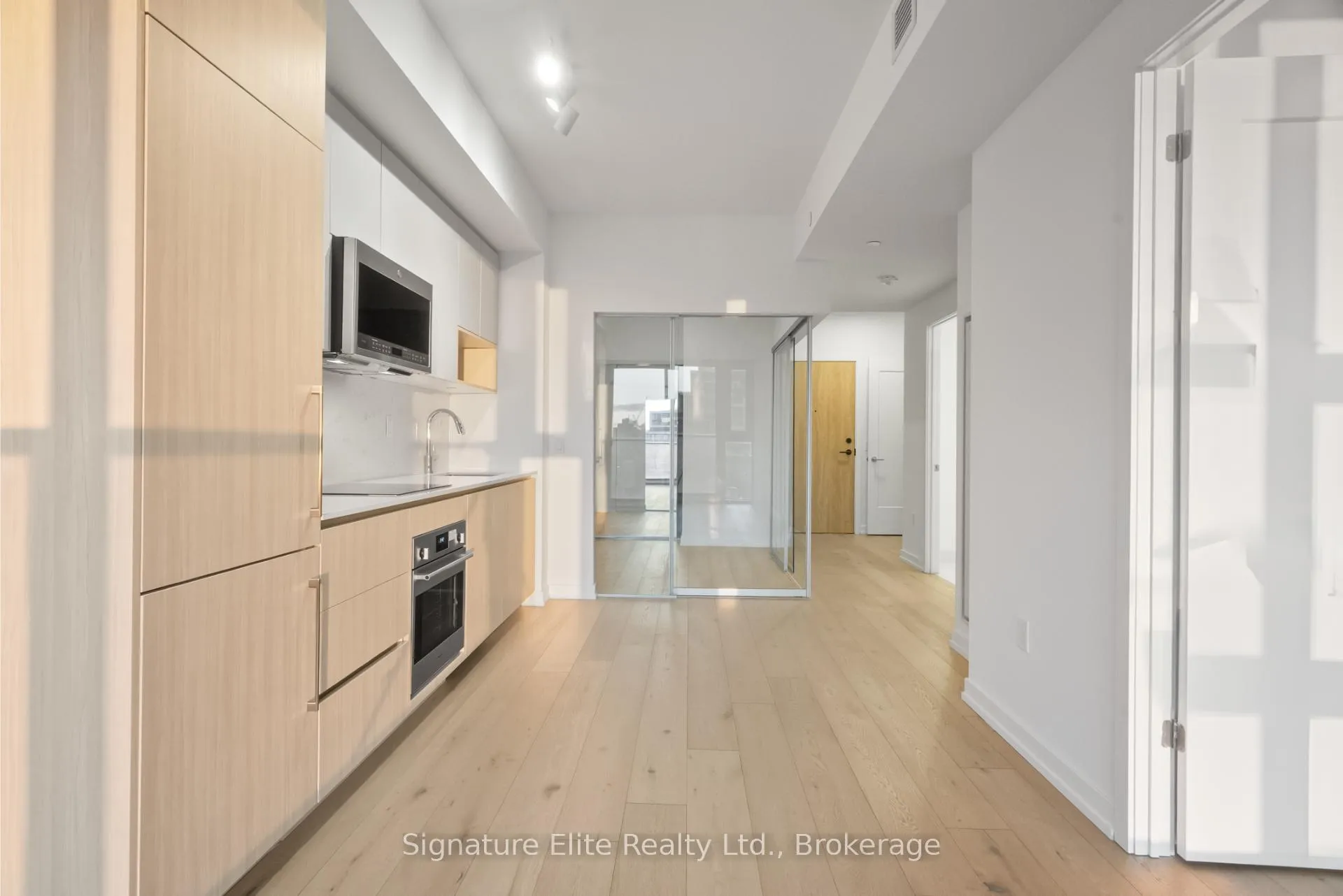 Photo 9 of Unit 520, 801 The Queensway, Etobicoke, Stonegate-Queensway — HOMEH