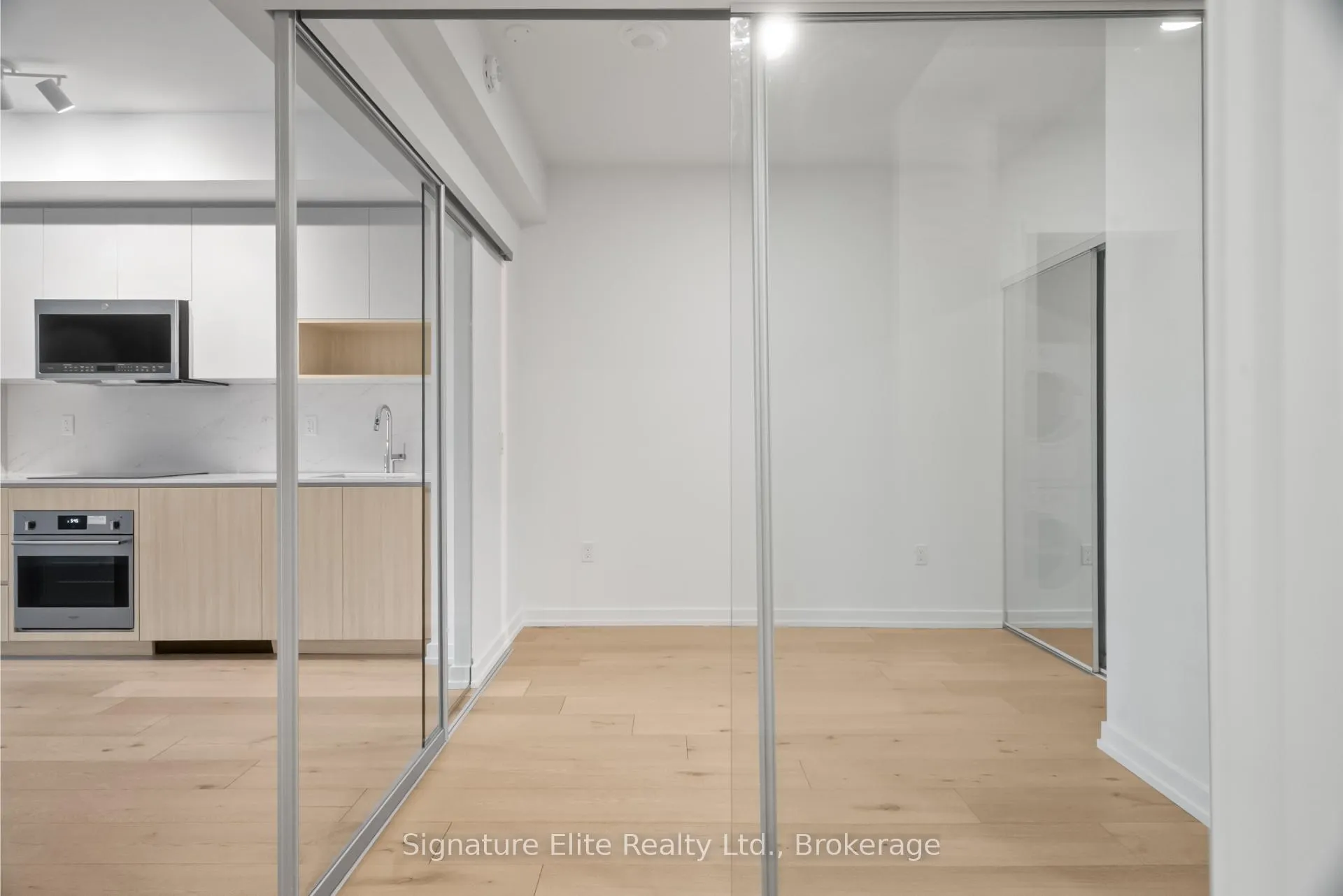 Photo 14 of Unit 520, 801 The Queensway, Etobicoke, Stonegate-Queensway — HOMEH