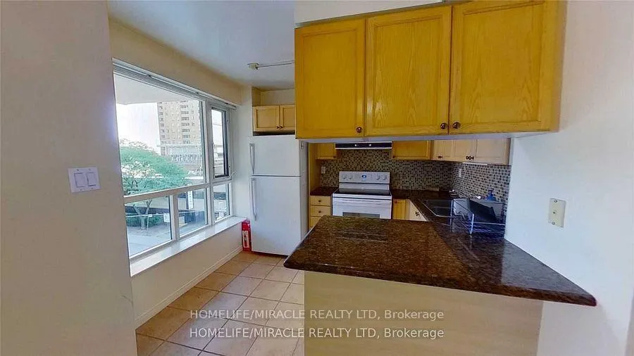 Photo 9 of Unit 304, 887 Bay Street, Toronto, Bay Street Corridor — HOMEH