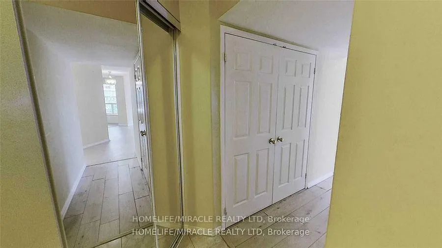 Photo 14 of Unit 304, 887 Bay Street, Toronto, Bay Street Corridor — HOMEH