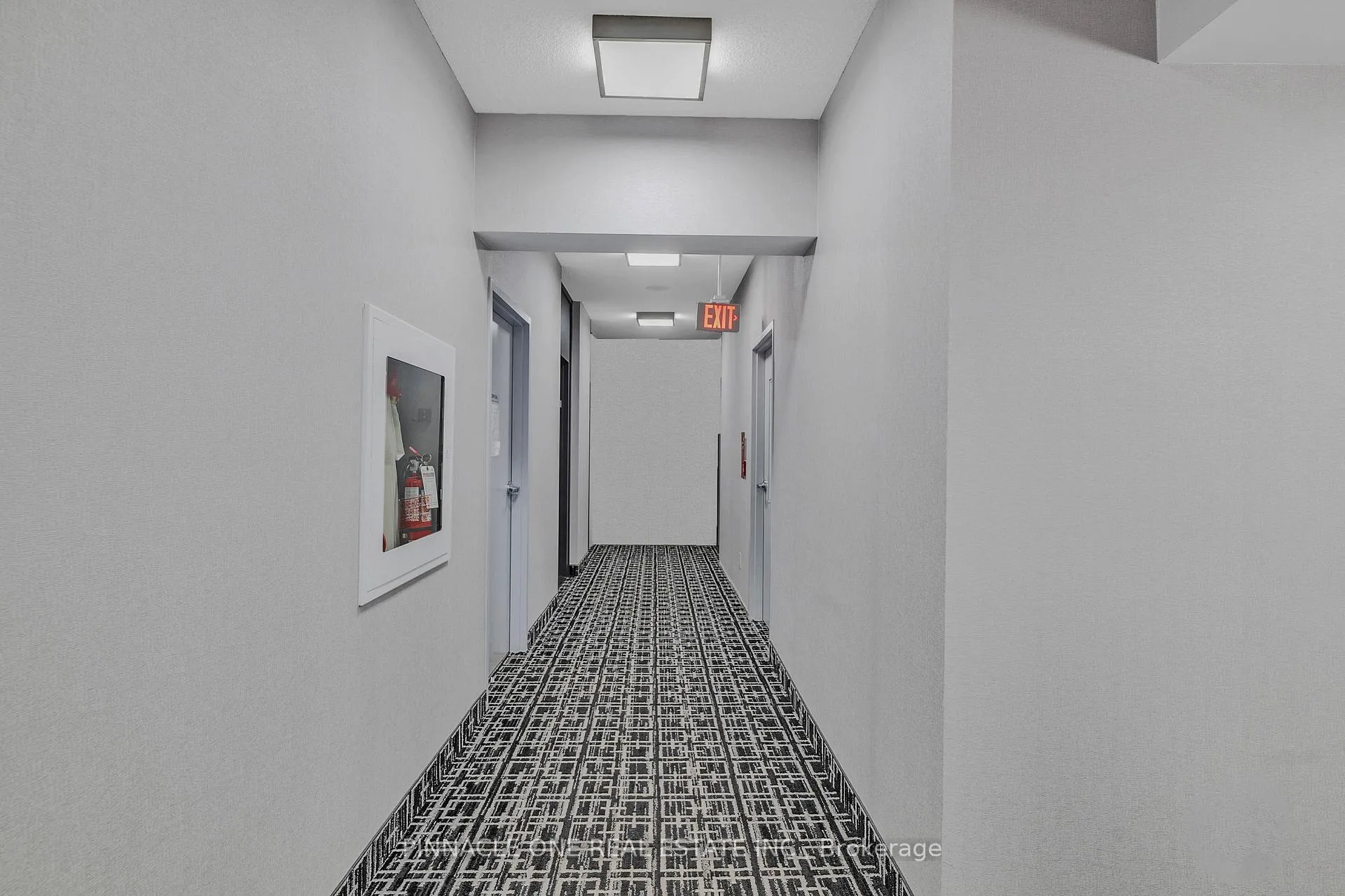 Photo 5 of Unit 1712, 223 Webb Drive, Mississauga, City Centre — HOMEH