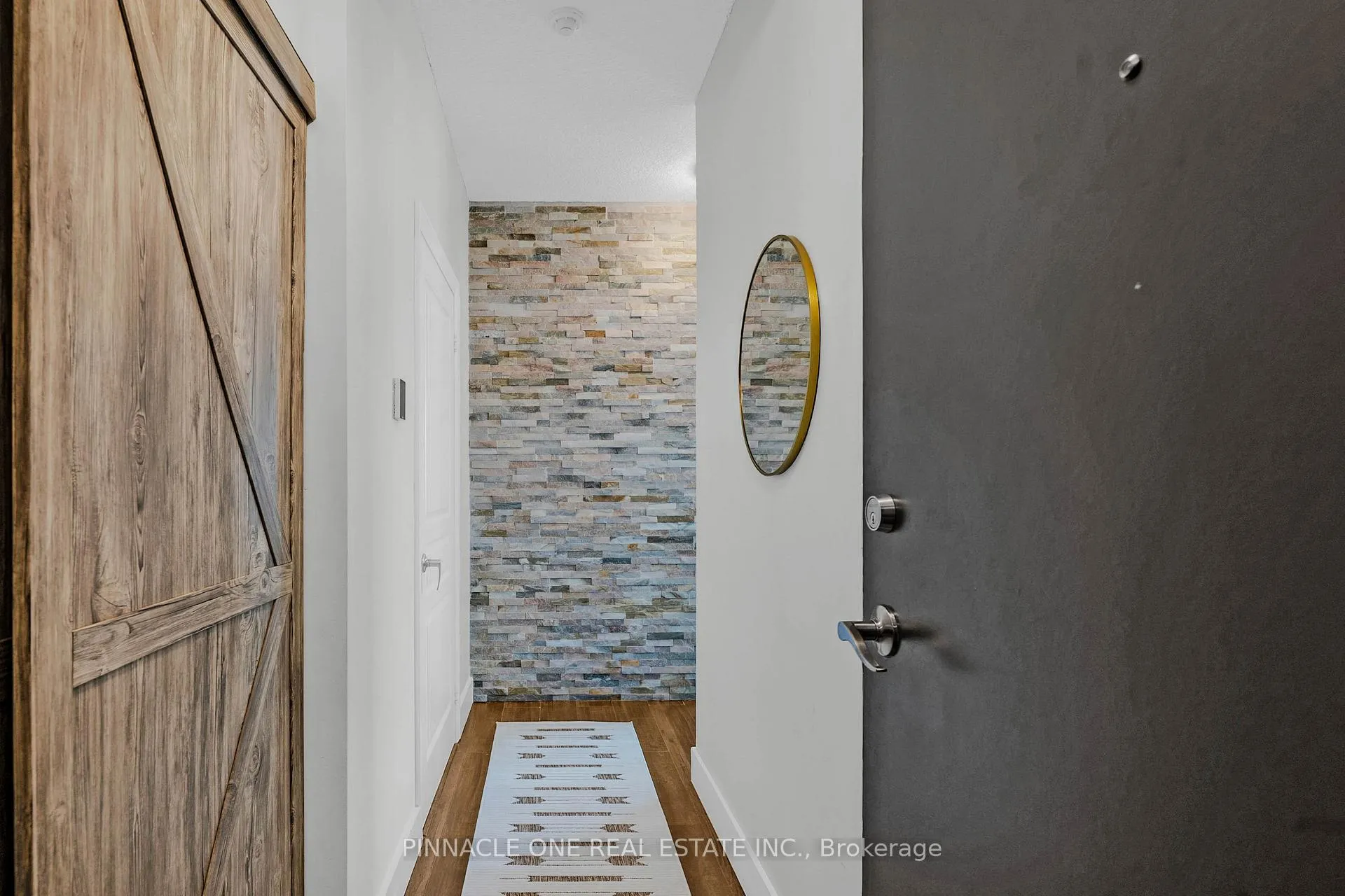 Photo 8 of Unit 1712, 223 Webb Drive, Mississauga, City Centre — HOMEH