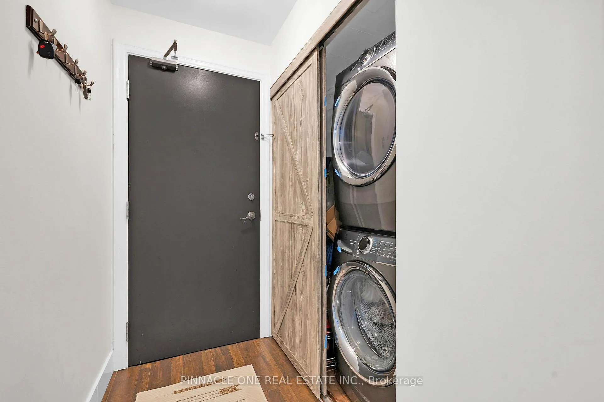 Photo 9 of Unit 1712, 223 Webb Drive, Mississauga, City Centre — HOMEH