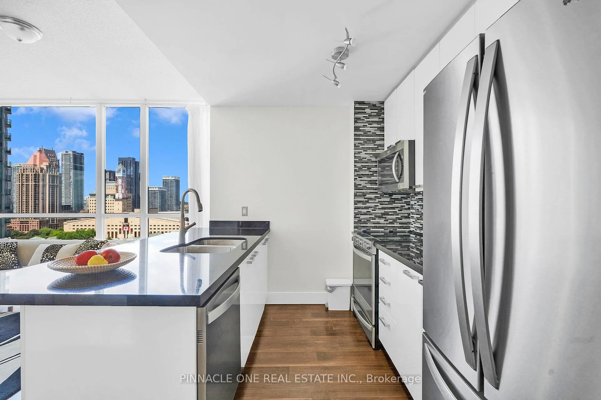 Photo 18 of Unit 1712, 223 Webb Drive, Mississauga, City Centre — HOMEH