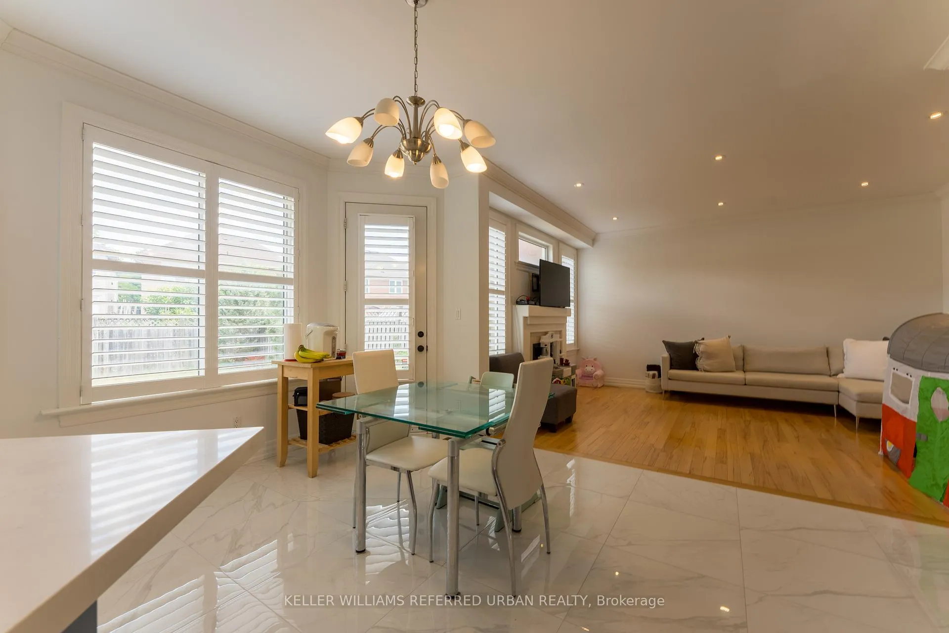 Photo 9 of 25 Ocean Avenue, Vaughan, Vellore Village — HOMEH