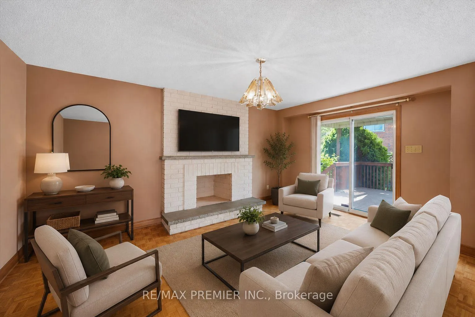 Photo 20 of 130 Jackman Crescent, Vaughan, West Woodbridge — HOMEH
