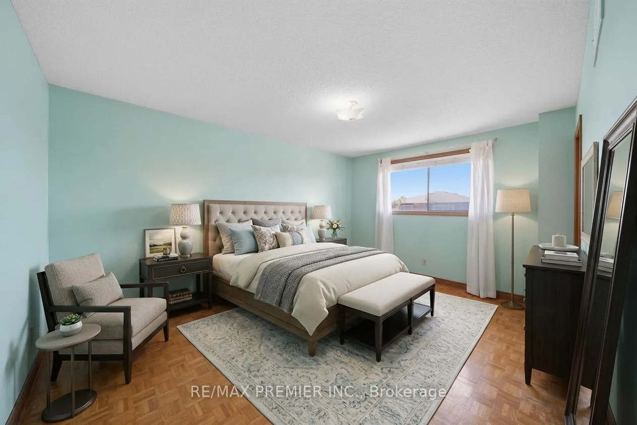 Photo 24 of 130 Jackman Crescent, Vaughan, West Woodbridge — HOMEH