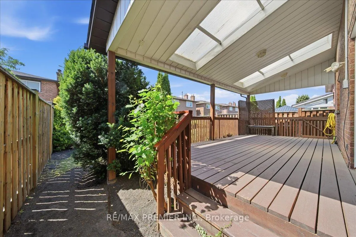 Photo 39 of 130 Jackman Crescent, Vaughan, West Woodbridge — HOMEH