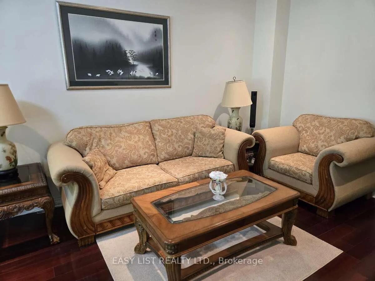 Photo 9 of 171 Stonebriar Drive, Vaughan, Maple — HOMEH