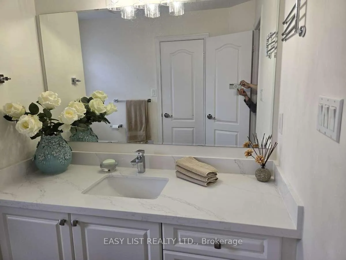 Photo 34 of 171 Stonebriar Drive, Vaughan, Maple — HOMEH