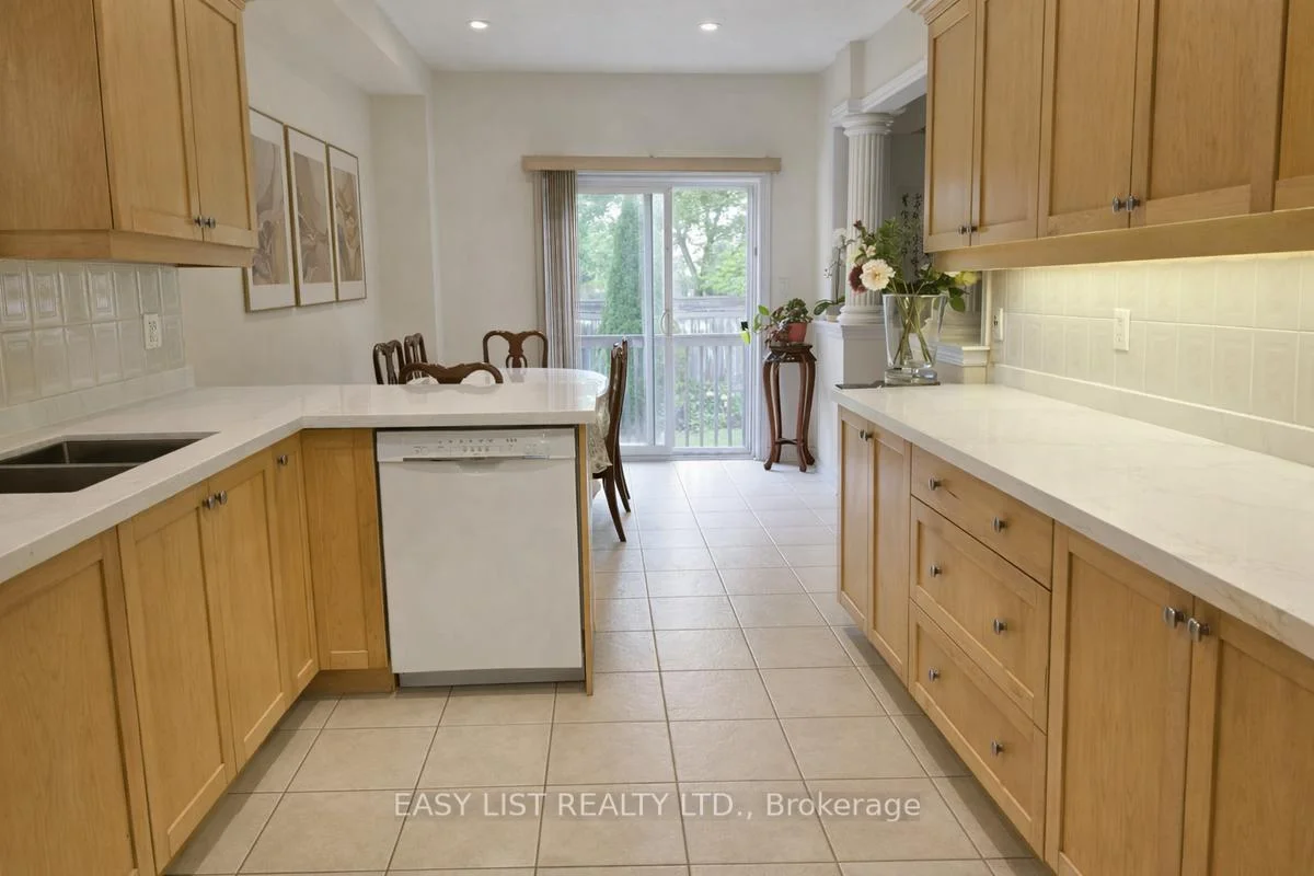 Photo 65 of 171 Stonebriar Drive, Vaughan, Maple — HOMEH