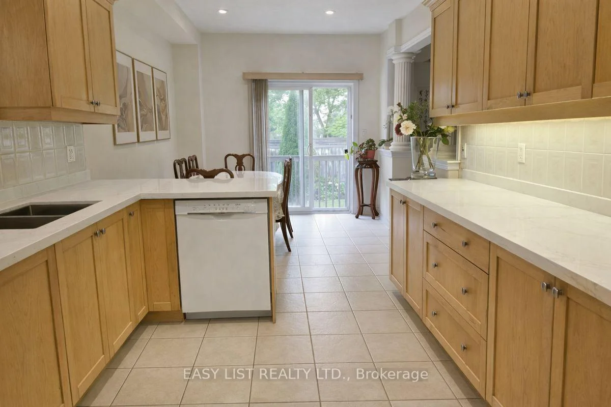 Photo 68 of 171 Stonebriar Drive, Vaughan, Maple — HOMEH