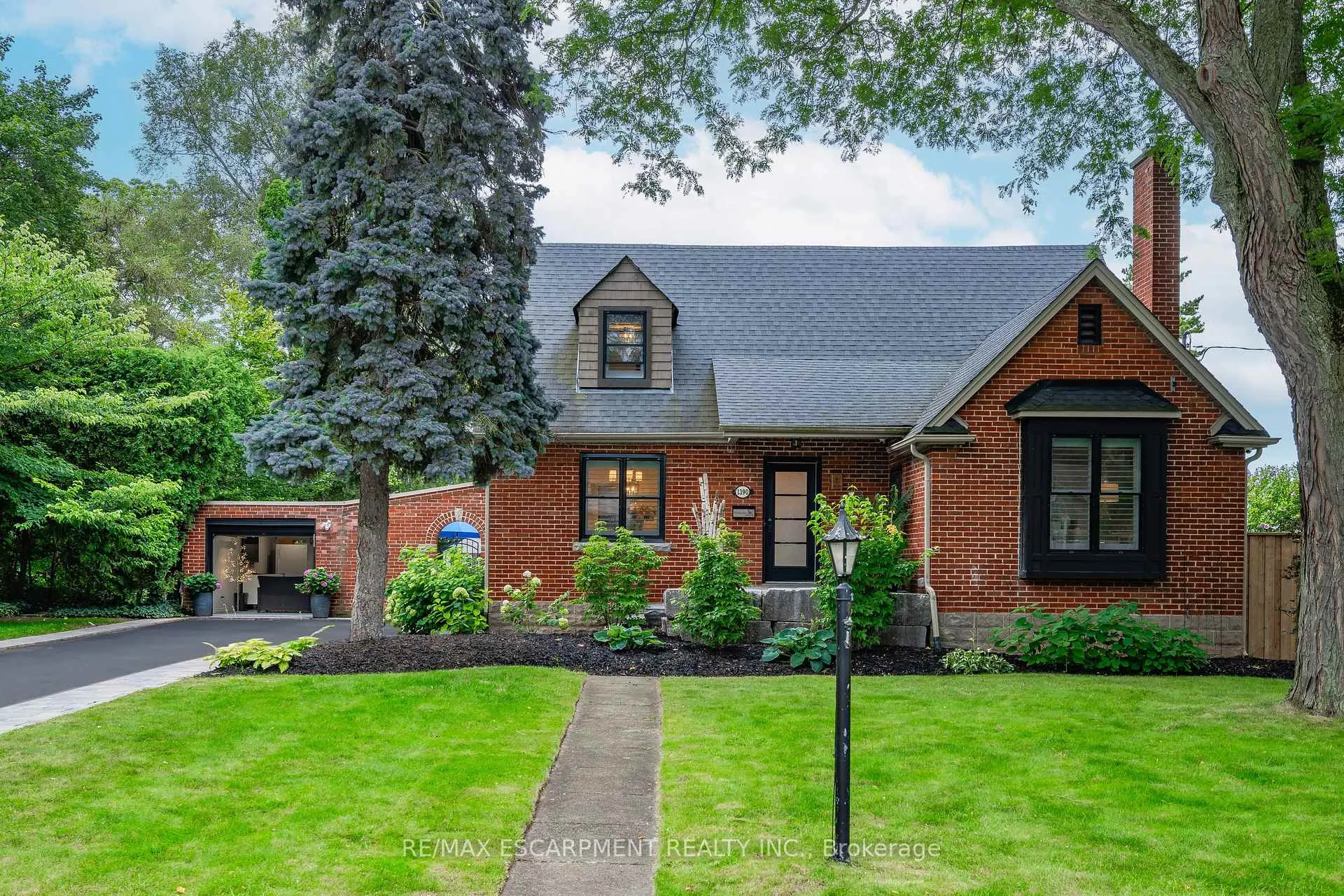 Photo 1 of 1390 Halifax Place, Burlington, Brant — HOMEH