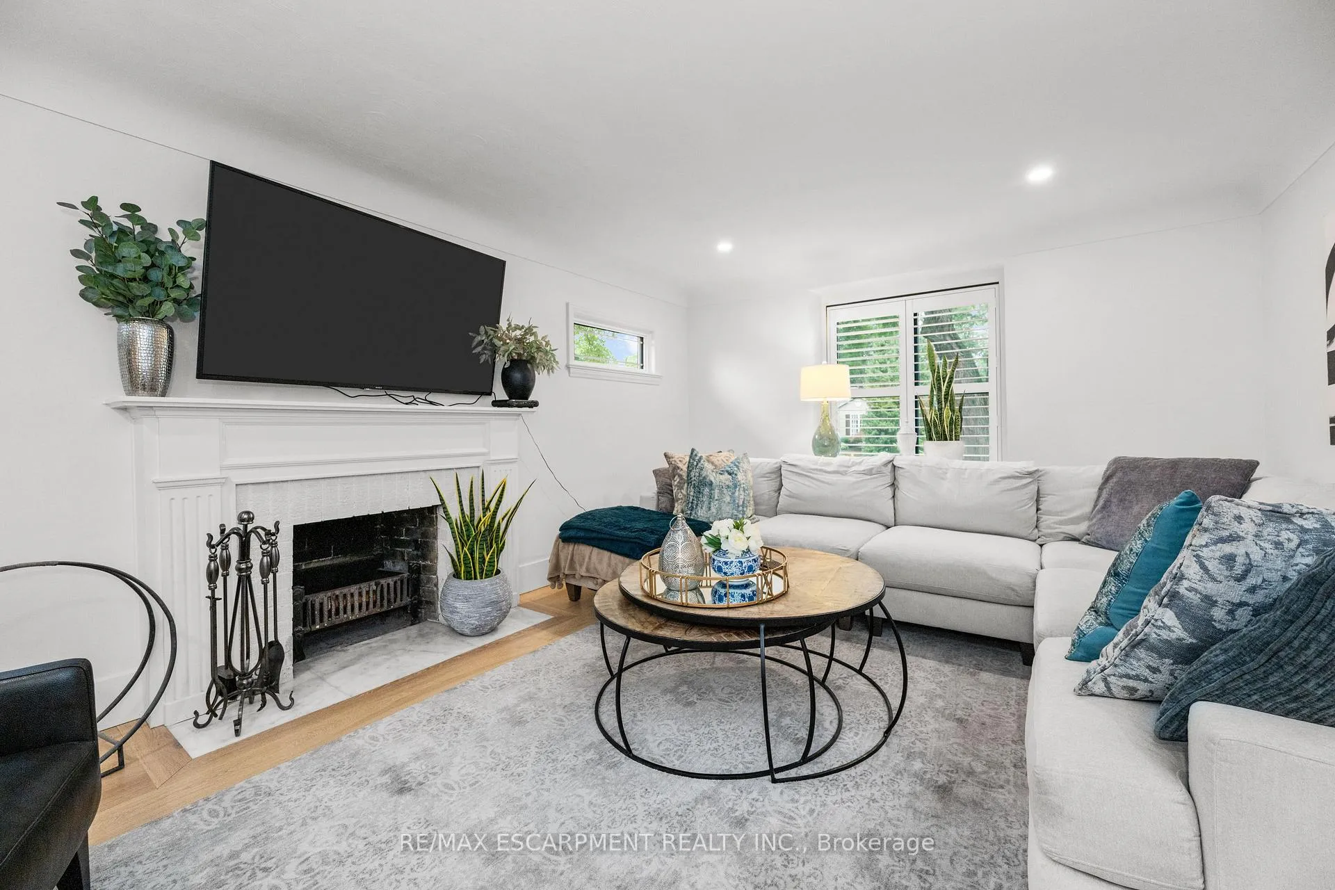 Photo 5 of 1390 Halifax Place, Burlington, Brant — HOMEH