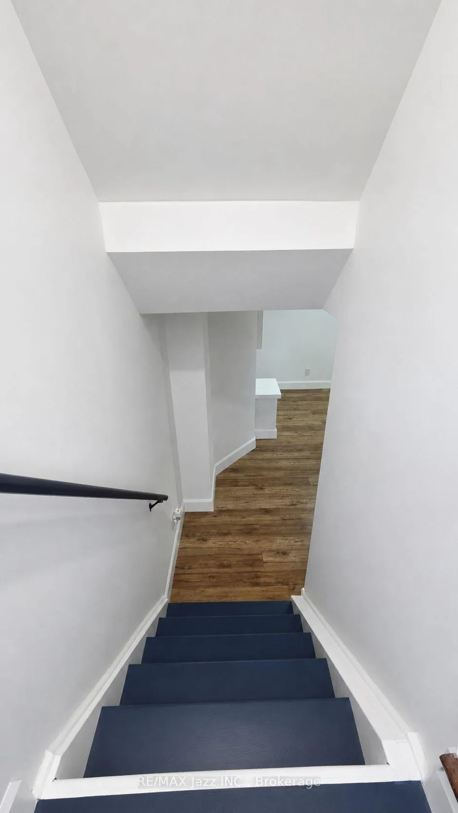 Photo 4 of Unit Lower, 9 Maconnachie Place, Clarington, Bowmanville — HOMEH