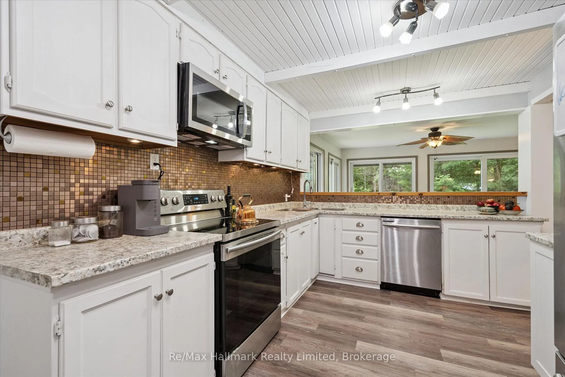 Photo 13 of 1109 Springdale Park Road, Bracebridge, Macaulay — HOMEH
