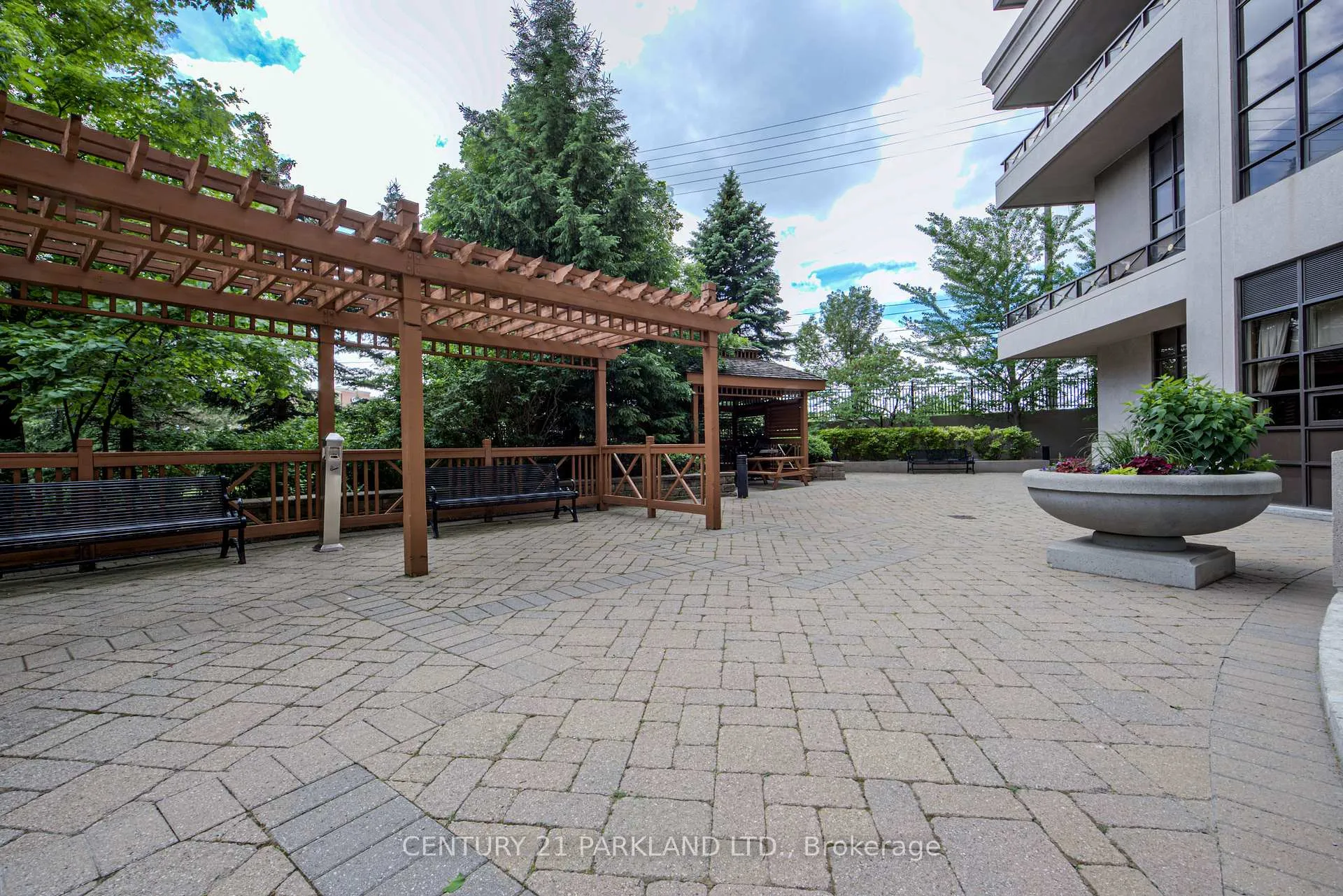 Photo 29 of Unit 501, 9235 Jane Street, Vaughan, Maple — HOMEH