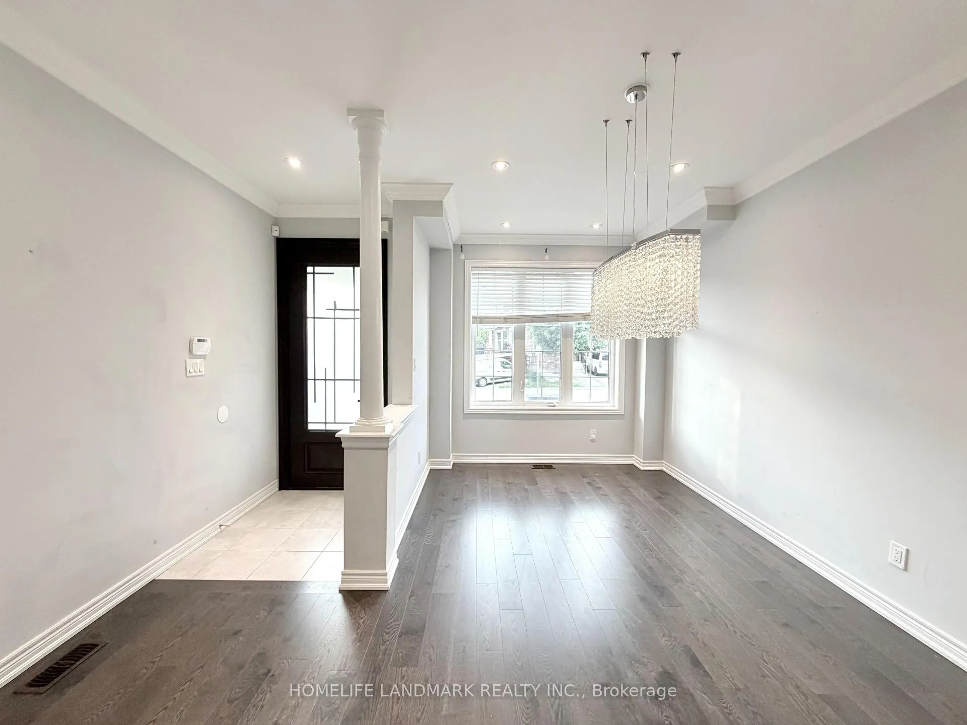 Photo 4 of 15 Wermoth Court, Markham, Wismer — HOMEH