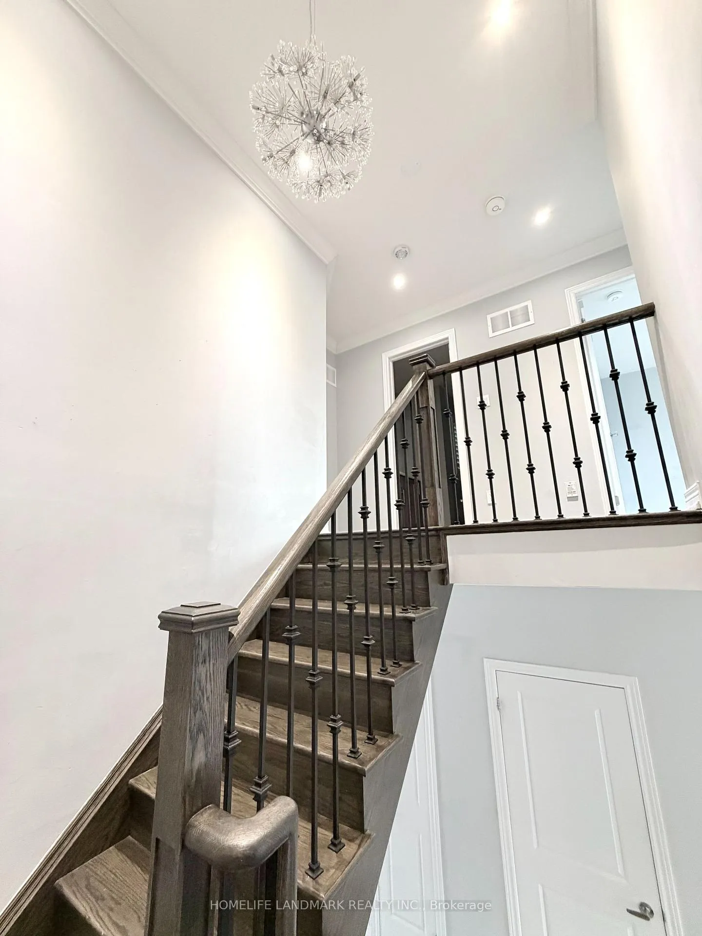 Photo 7 of 15 Wermoth Court, Markham, Wismer — HOMEH
