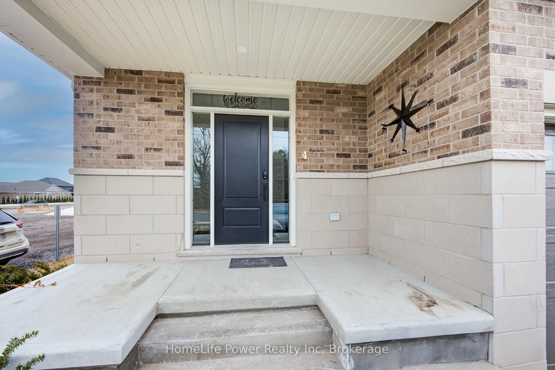 Photo 4 of 4 Braun Avenue, Tillsonburg — HOMEH