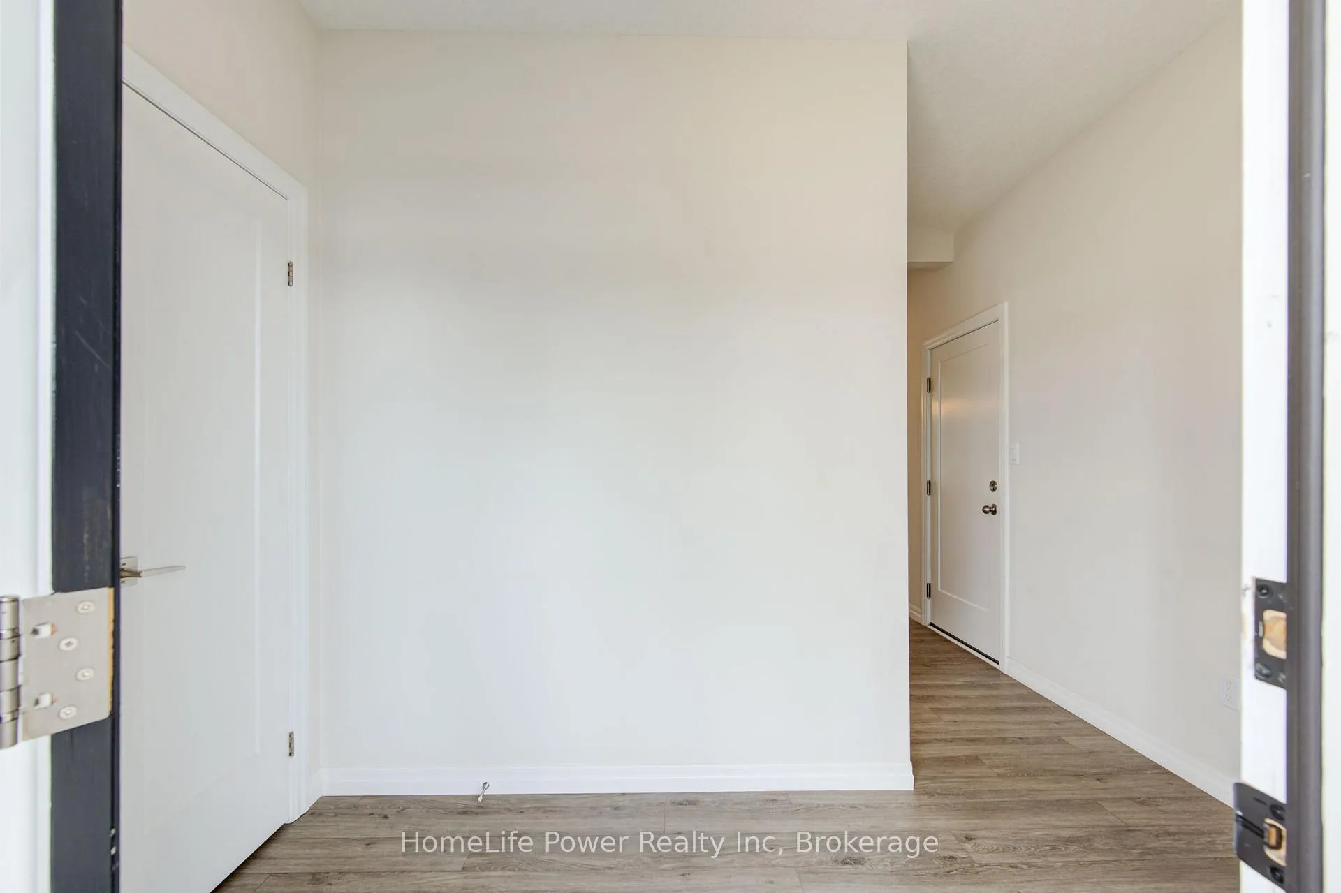 Photo 5 of 4 Braun Avenue, Tillsonburg — HOMEH