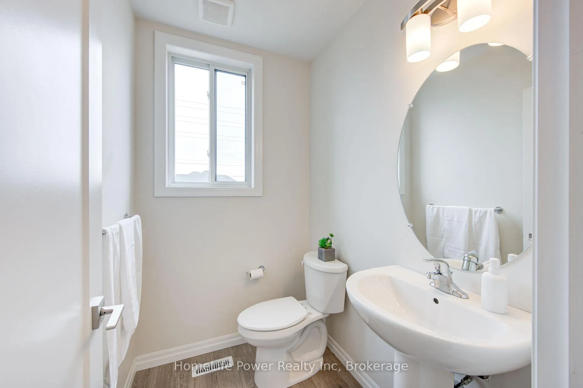 Photo 8 of 4 Braun Avenue, Tillsonburg — HOMEH