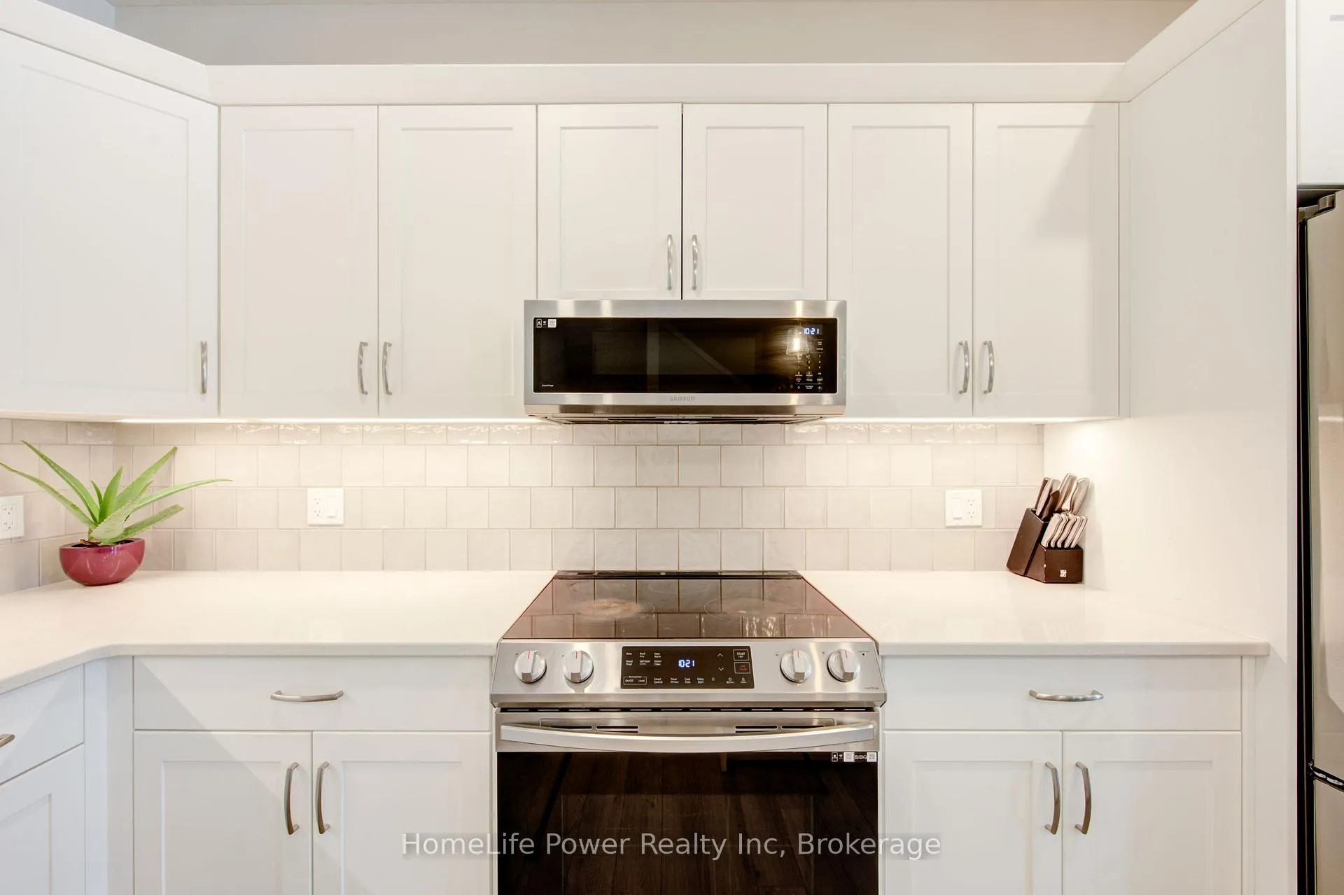 Photo 11 of 4 Braun Avenue, Tillsonburg — HOMEH